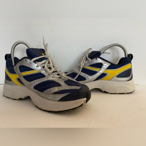 EUC Youth Sz 4 Nike Blue Yellow Silver Sneakers - Picture 5 of 6